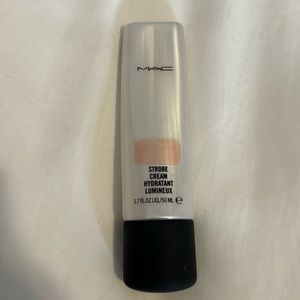 Mac strobe cream